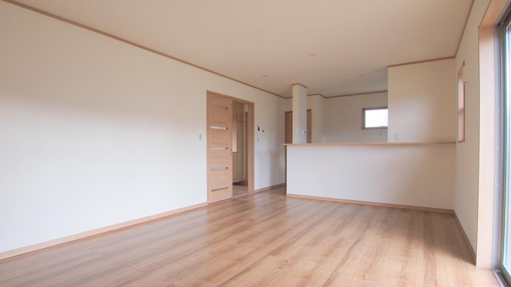 Same specifications photos (living). Example of construction