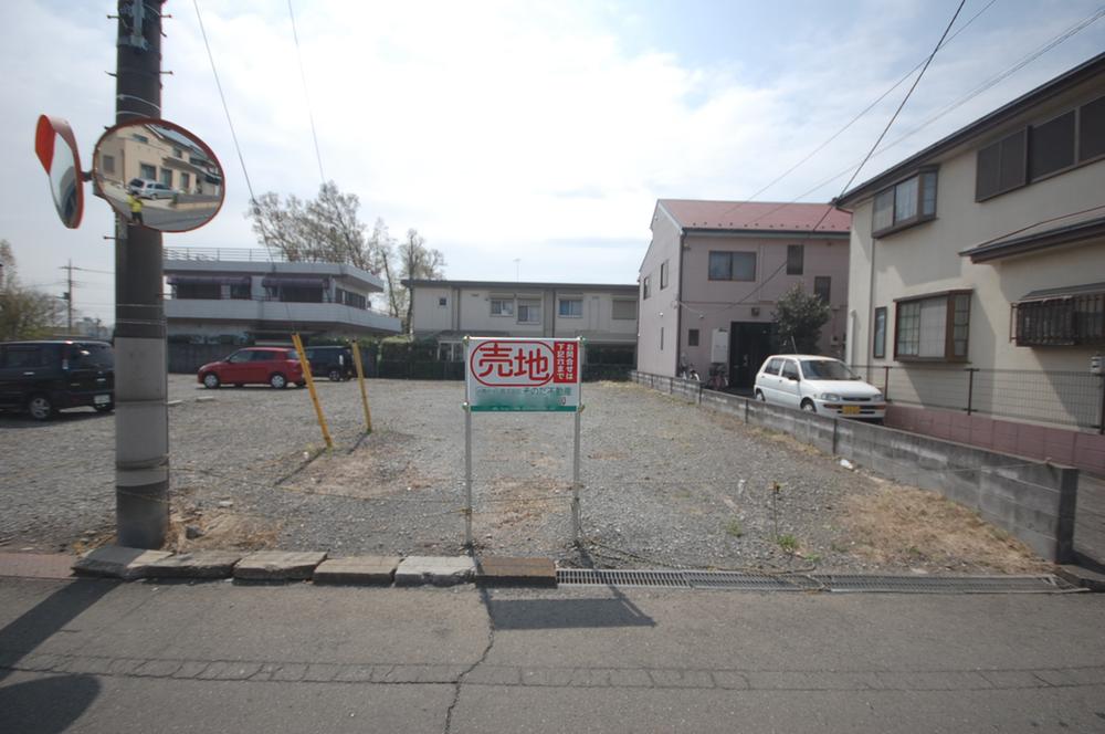Local photos, including front road. For without building conditions selling land, It will be built in your favorite House manufacturer.