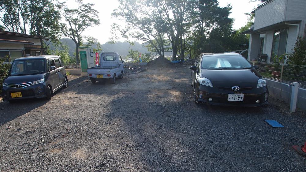 Local photos, including front road. Local (September 2013) Shooting