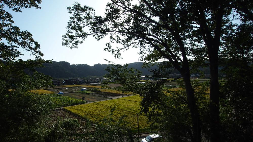 View photos from the dwelling unit. View from local (September 2013) Shooting