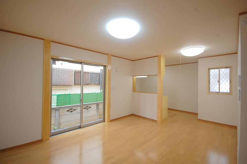 Same specifications photos (living). Same specifications ・ living