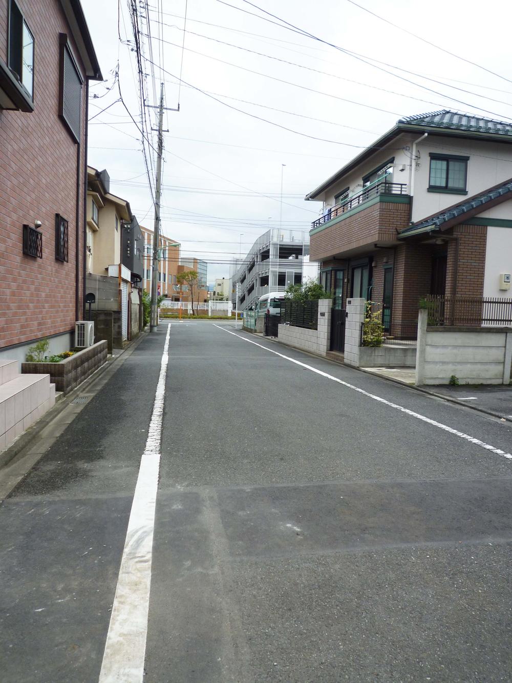 Local photos, including front road. 2013 October shooting