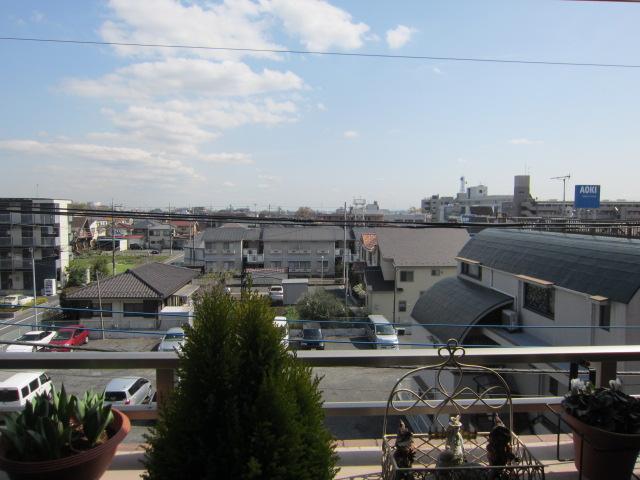 View photos from the dwelling unit. View from local (April 2013) Shooting