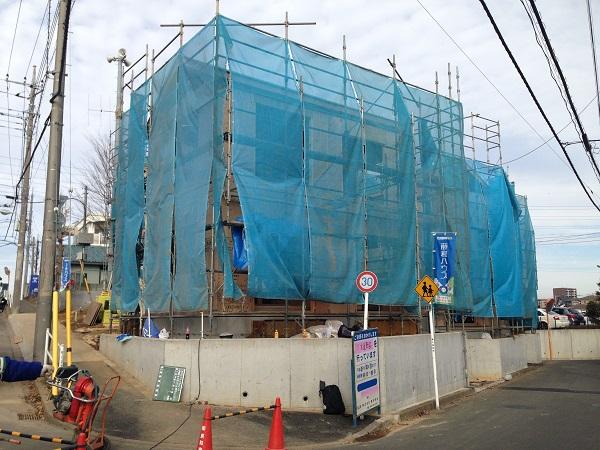 Local photos, including front road. Local (12 May 2013) Shooting