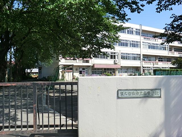 Junior high school. 100m south junior high school to the south junior high school