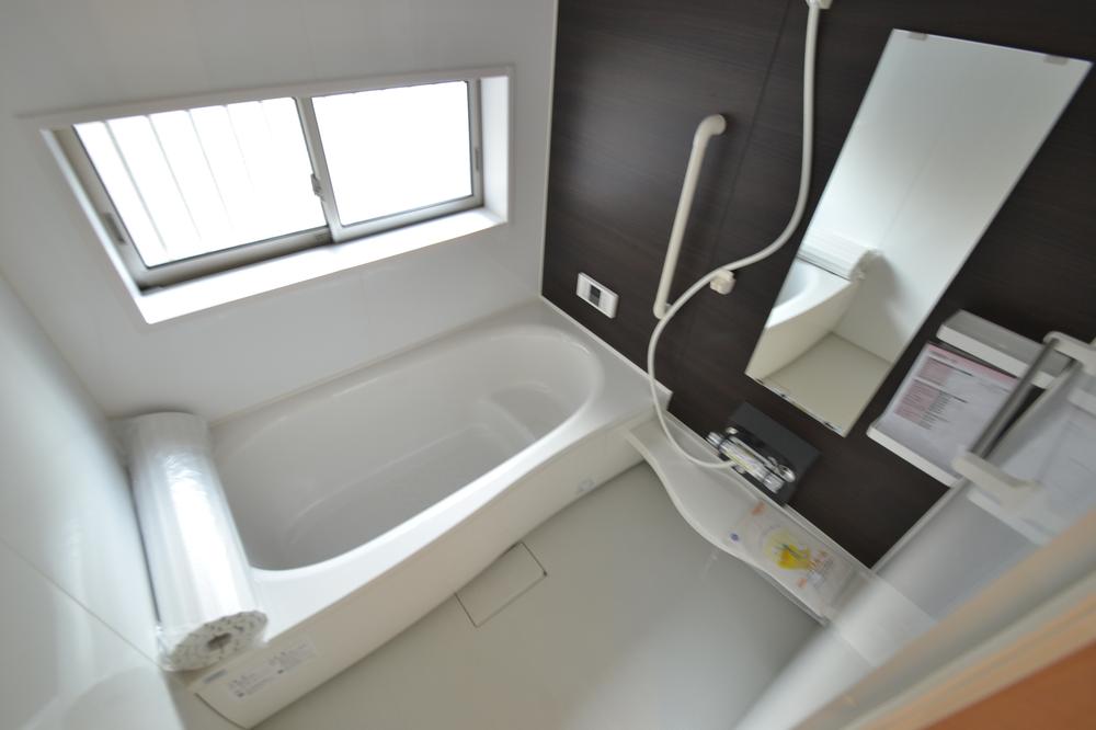 Bathroom. Indoor (11 May 2013) Shooting