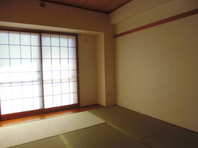 Living and room. Japanese-style room 6 quires
