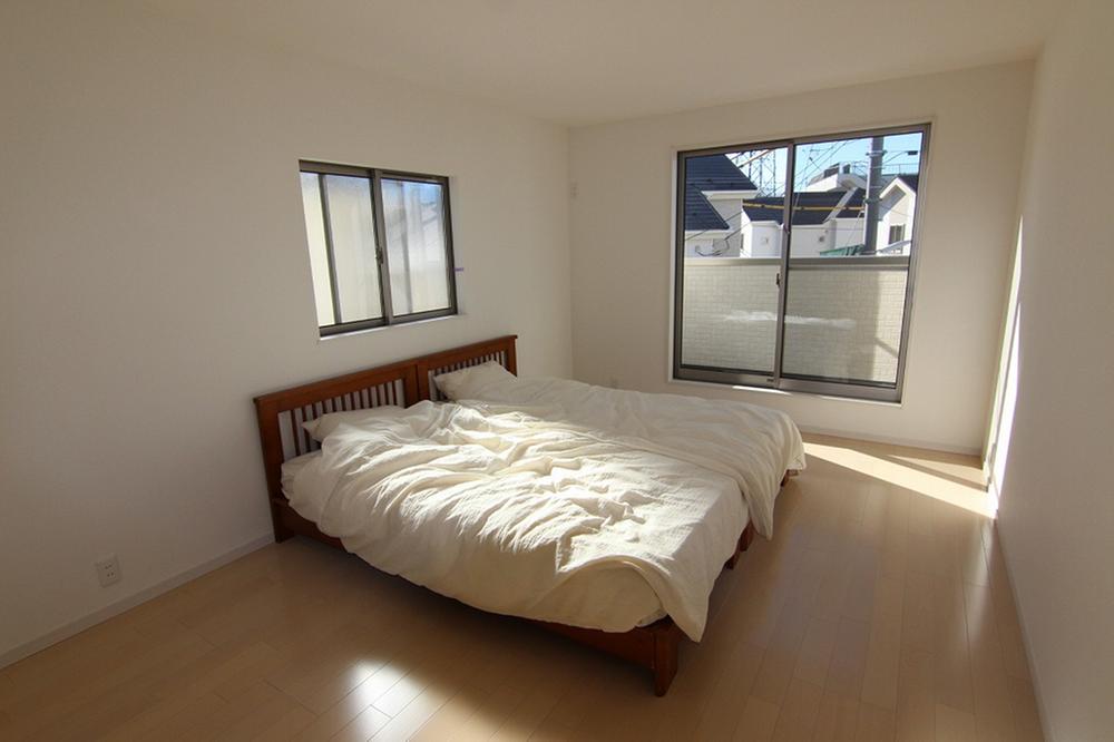 Non-living room. Master bedroom