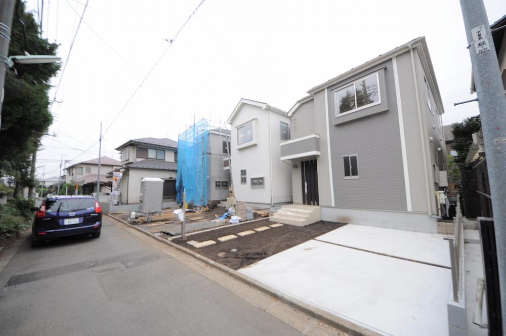 Local appearance photo. Local (10 May 2013) Shooting