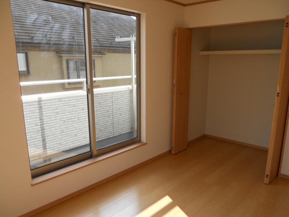 Non-living room. Indoor (11 May 2013) Shooting