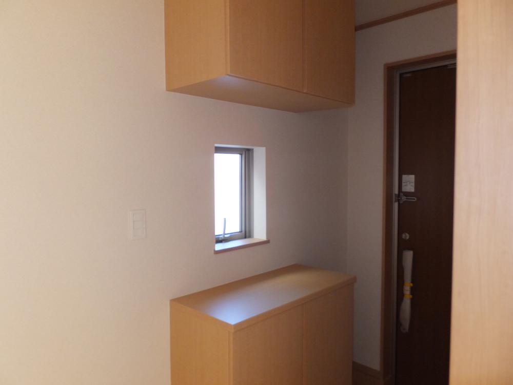 Entrance. Local (11 May 2013) Shooting