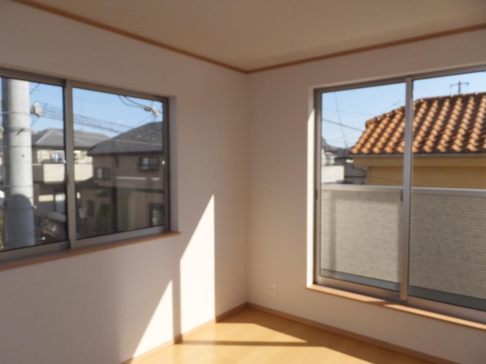 Non-living room. Local (11 May 2013) Shooting