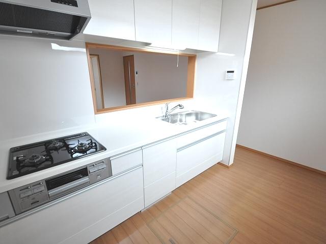 Kitchen. 4 Building kitchen