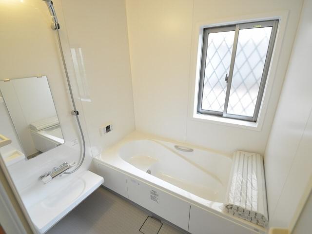 Bathroom. 4 Building bathroom