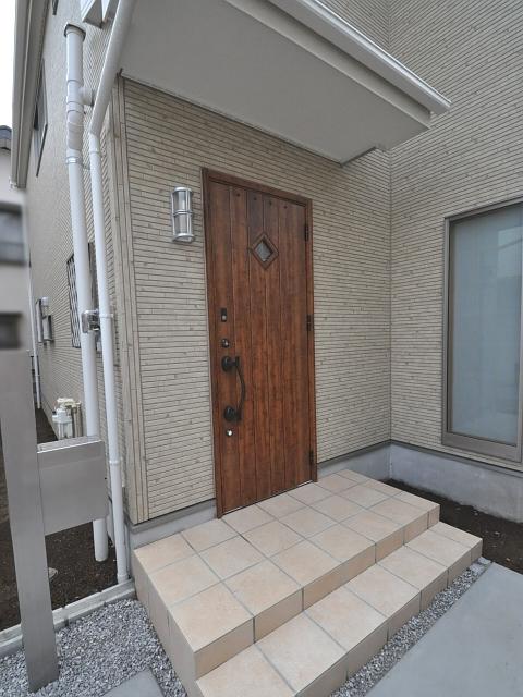 Local appearance photo. 4 Building Entrance