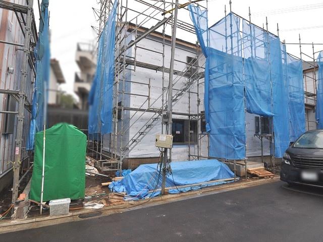 Local appearance photo. Building 2 Under construction
