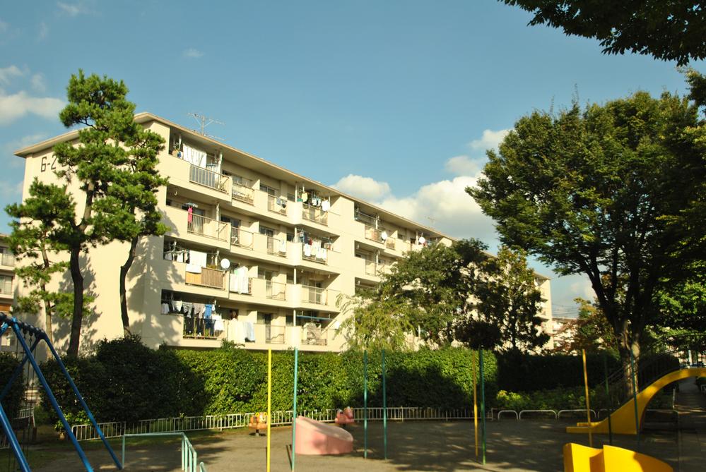 Local appearance photo. Local (10 May 2013) Shooting