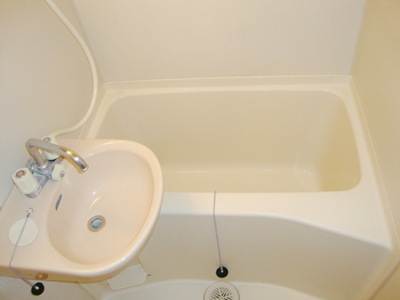 Bath. Bathroom parts