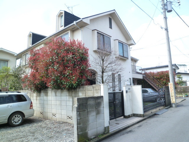 Other. 5m to the appearance from the road (Other)