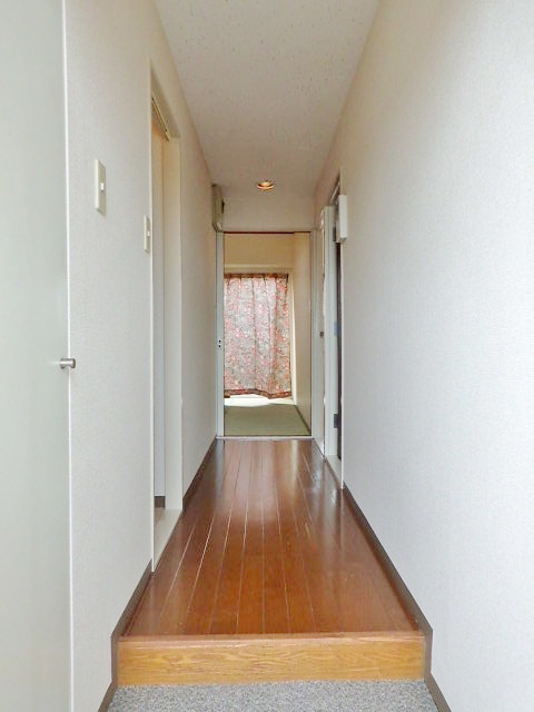 Other room space. Corridor
