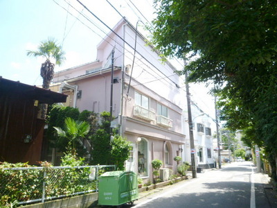 Other. 10m to the front of the road (other) of the eye