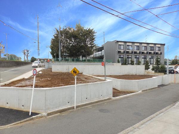 Local photos, including front road. Local (11 May 2013) Shooting