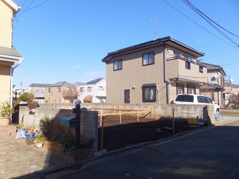 Local appearance photo. Local (12 May 2013) Shooting