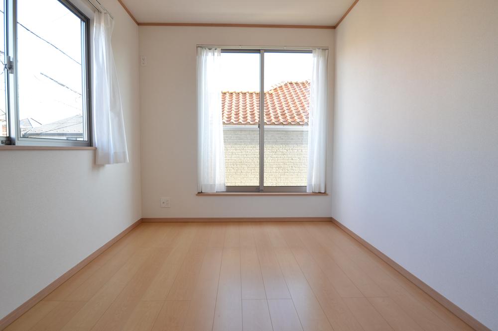 Non-living room. Indoor (11 May 2013) Shooting