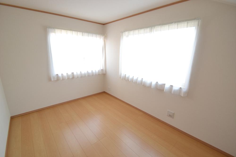 Non-living room. Indoor (11 May 2013) Shooting