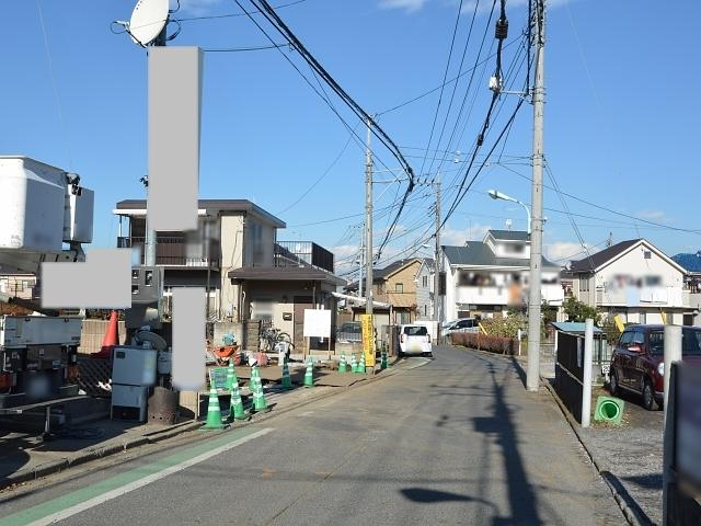 Local photos, including front road. Higashikurume Saiwaicho 4-chome east contact road situation