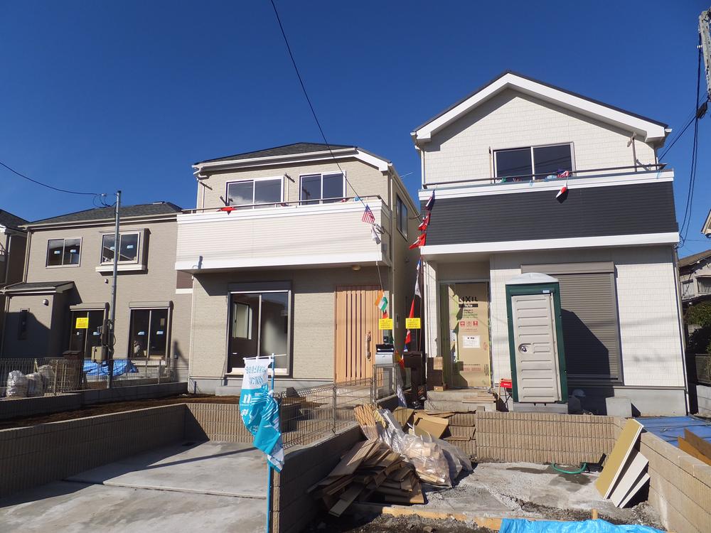 Local photos, including front road. Local (13 December) shooting