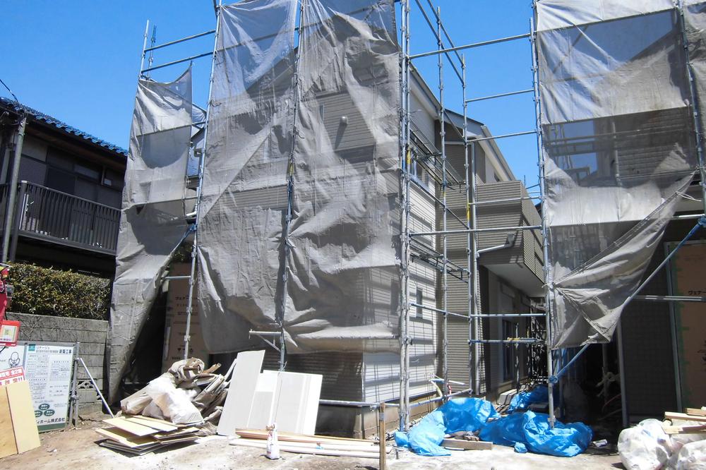 Local photos, including front road. Local (May 2013) Shooting