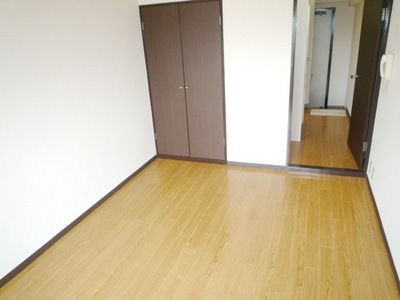 Other room space. Flooring