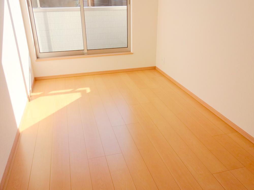 Non-living room. Indoor (11 May 2013) Shooting