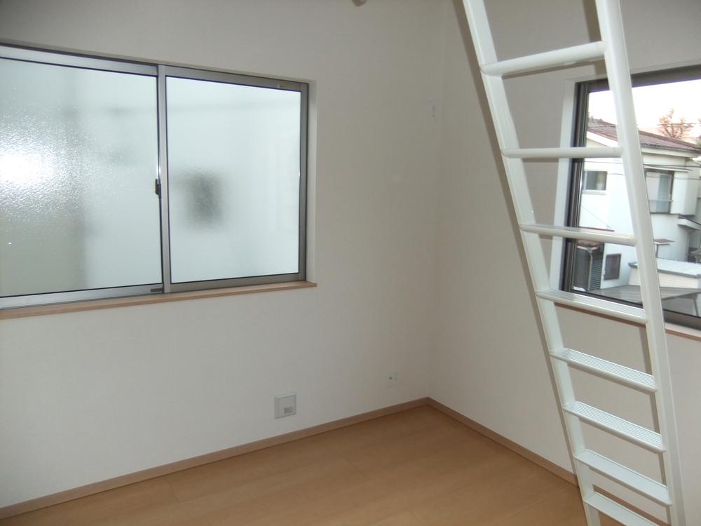 Non-living room. Indoor (12 May 2013) Shooting