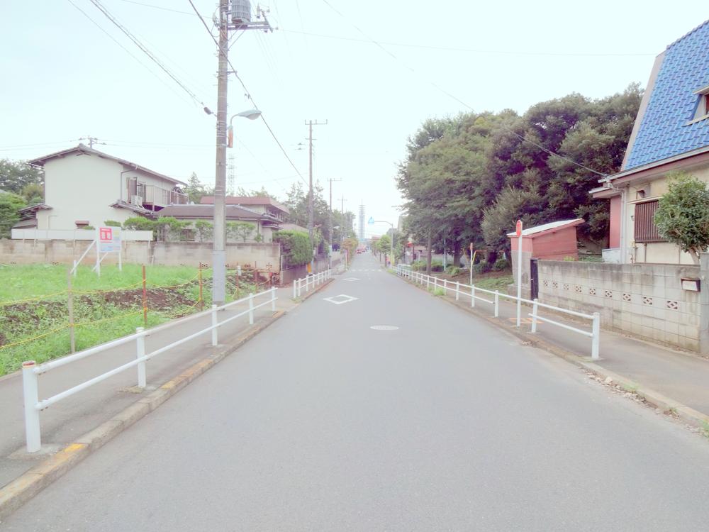 Local photos, including front road. Local (September 2013) Shooting