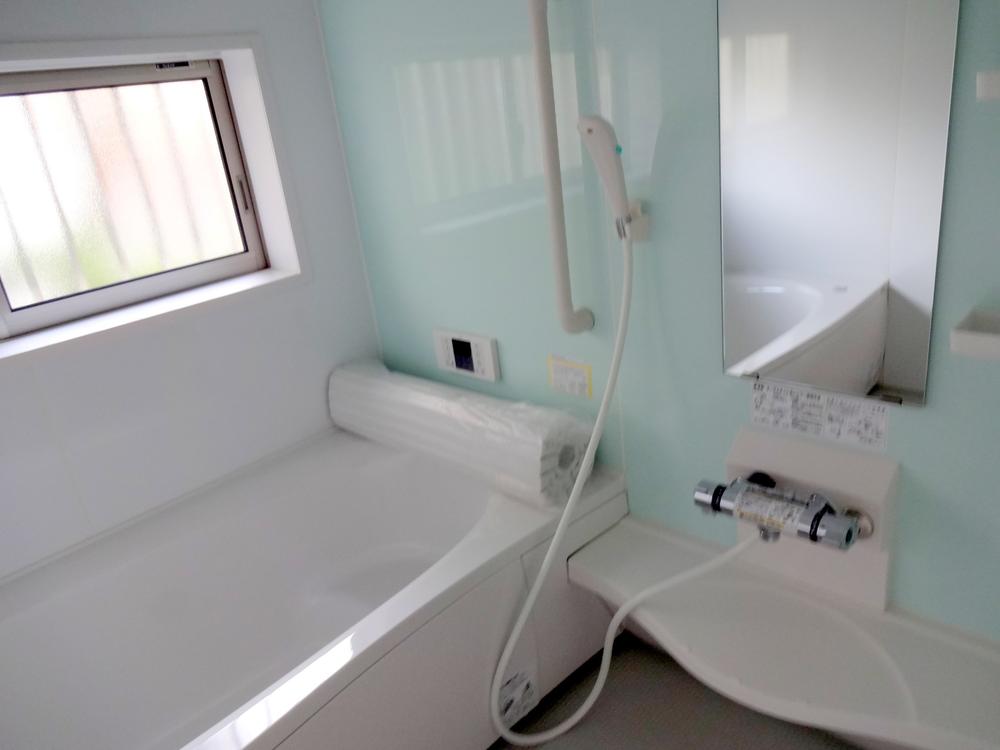 Bathroom. Indoor (12 May 2013) Shooting