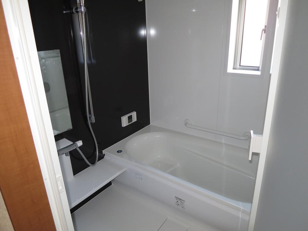 Bathroom. Local (12 May 2013) Shooting