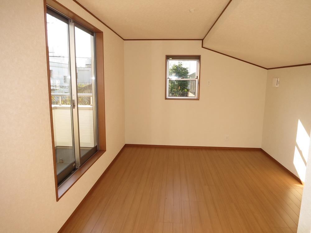 Non-living room. Local (12 May 2013) Shooting