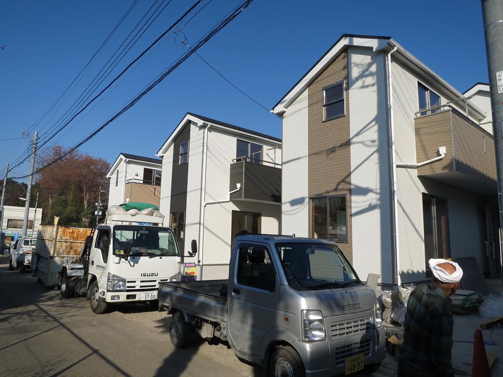 Local appearance photo. Local (12 May 2013) Shooting