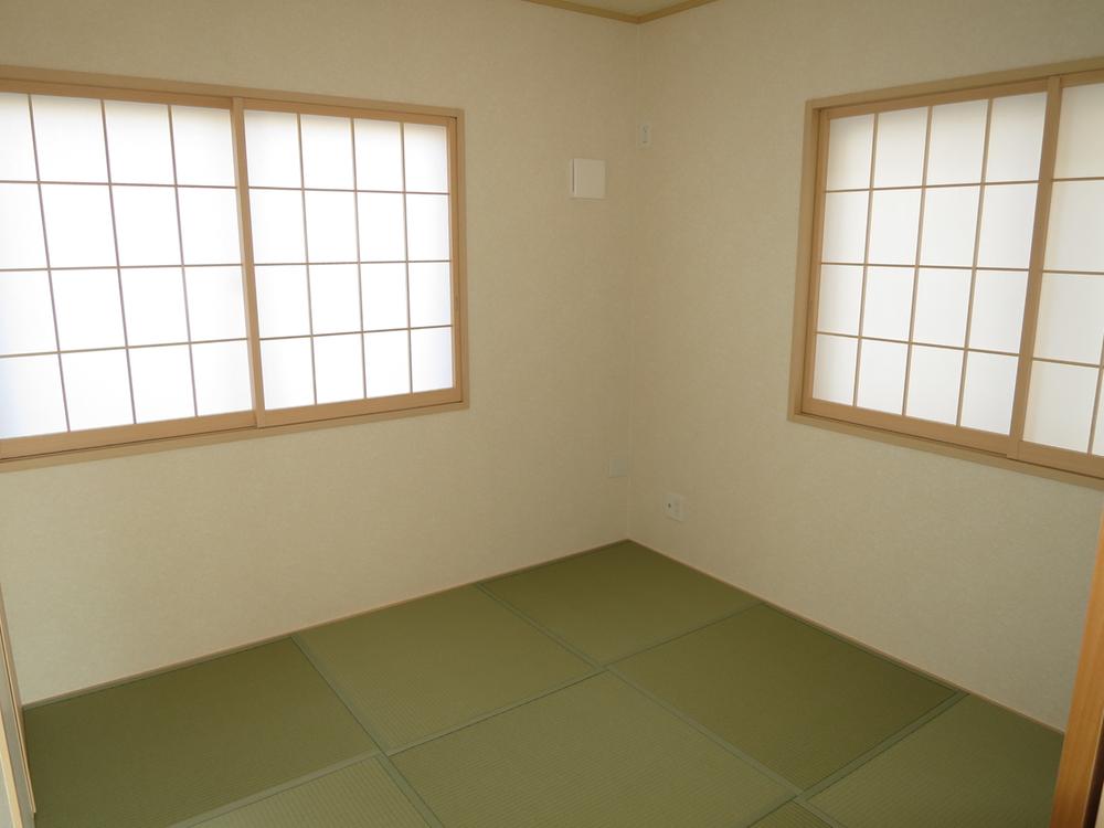 Non-living room. Local (12 May 2013) Shooting