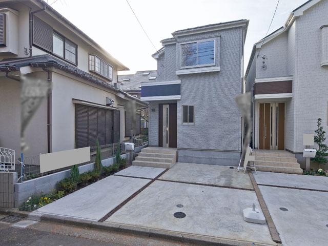 Local photos, including front road. Local (12 May 2013) Shooting