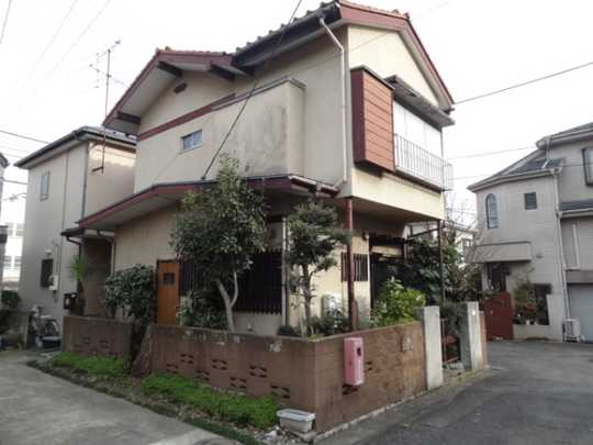 Local land photo. Building appearance (1)