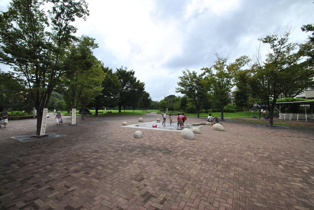 park. Until the forest park of rest 1200m rest of Forest Park