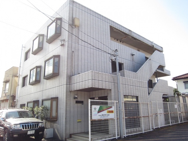 Building appearance. It is a photograph from the northwest!