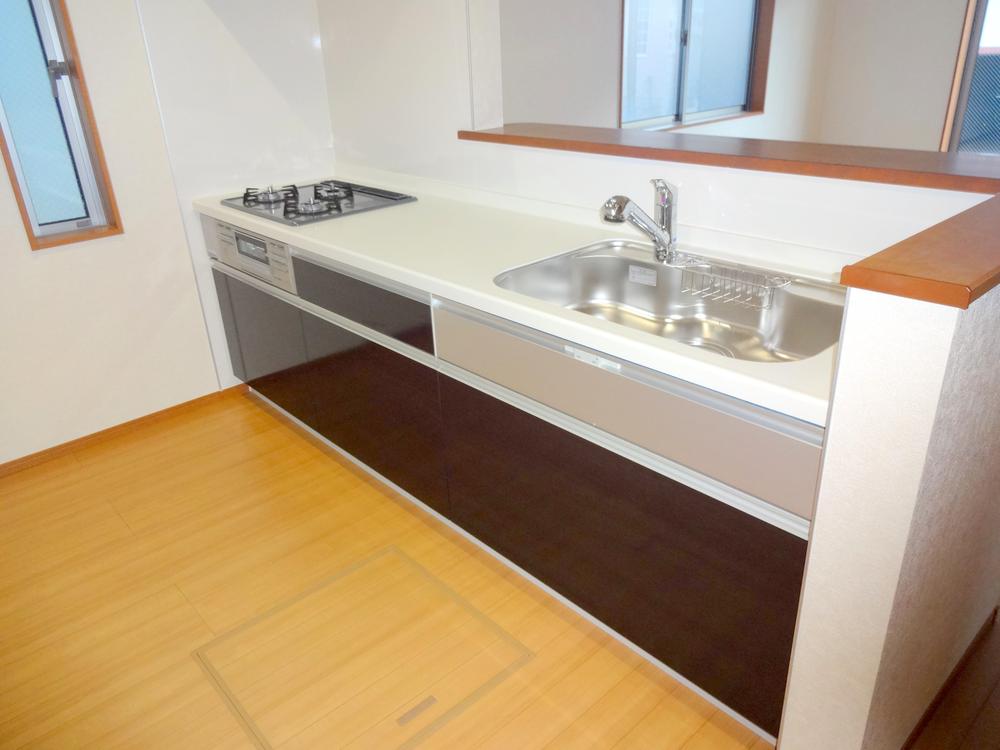 Kitchen. Indoor (12 May 2013) Shooting