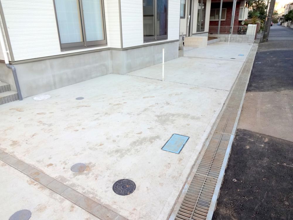 Parking lot. Local (12 May 2013) Shooting