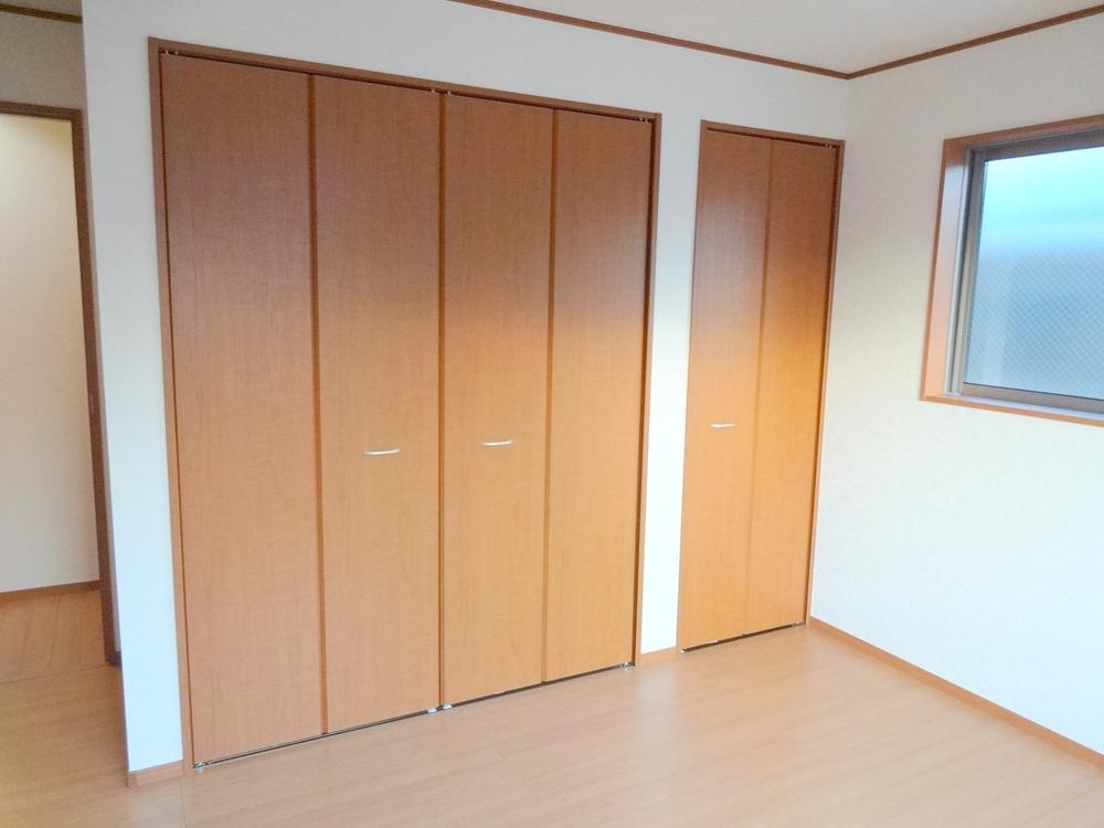 Non-living room. Indoor (12 May 2013) Shooting