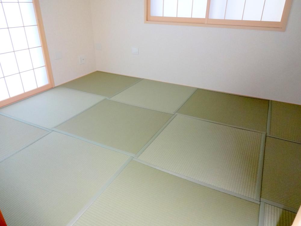 Non-living room. Indoor (12 May 2013) Shooting