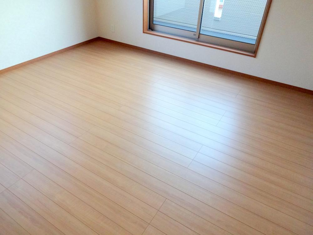 Non-living room. Indoor (12 May 2013) Shooting